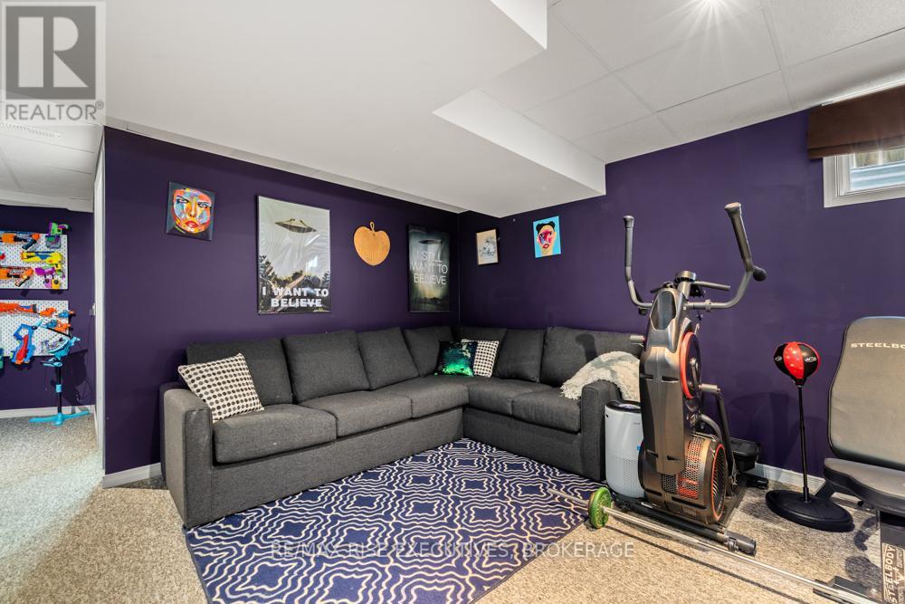 Photo 27 of 105 Mckeown Crescent, Loyalist ON