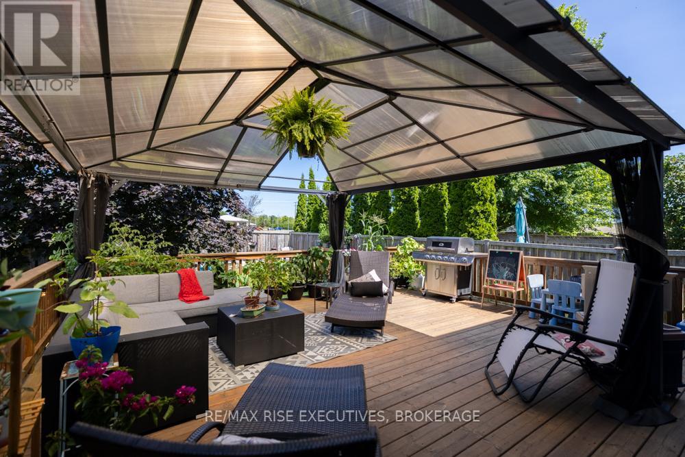 Photo 25 of 105 Mckeown Crescent, Loyalist ON