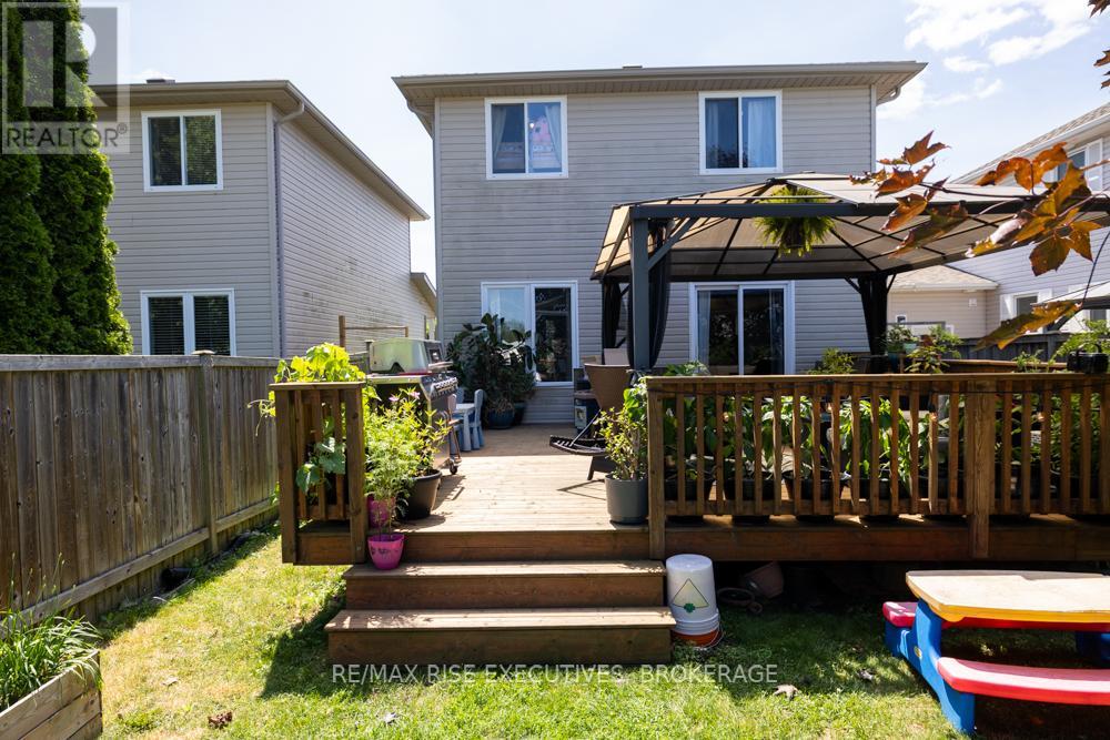 Photo 23 of 105 Mckeown Crescent, Loyalist ON