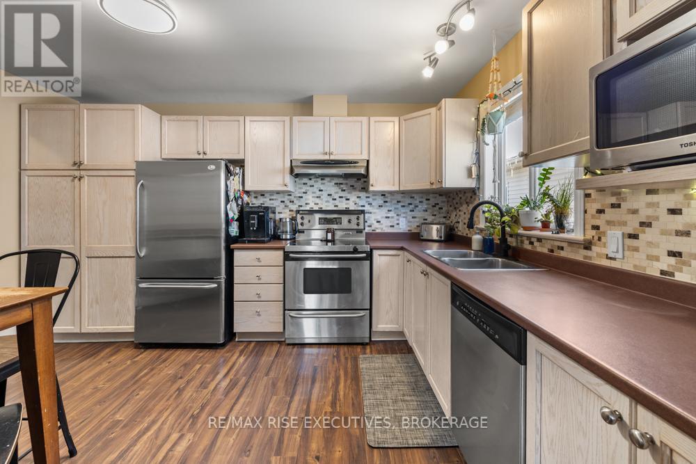 Photo 12 of 105 Mckeown Crescent, Loyalist ON