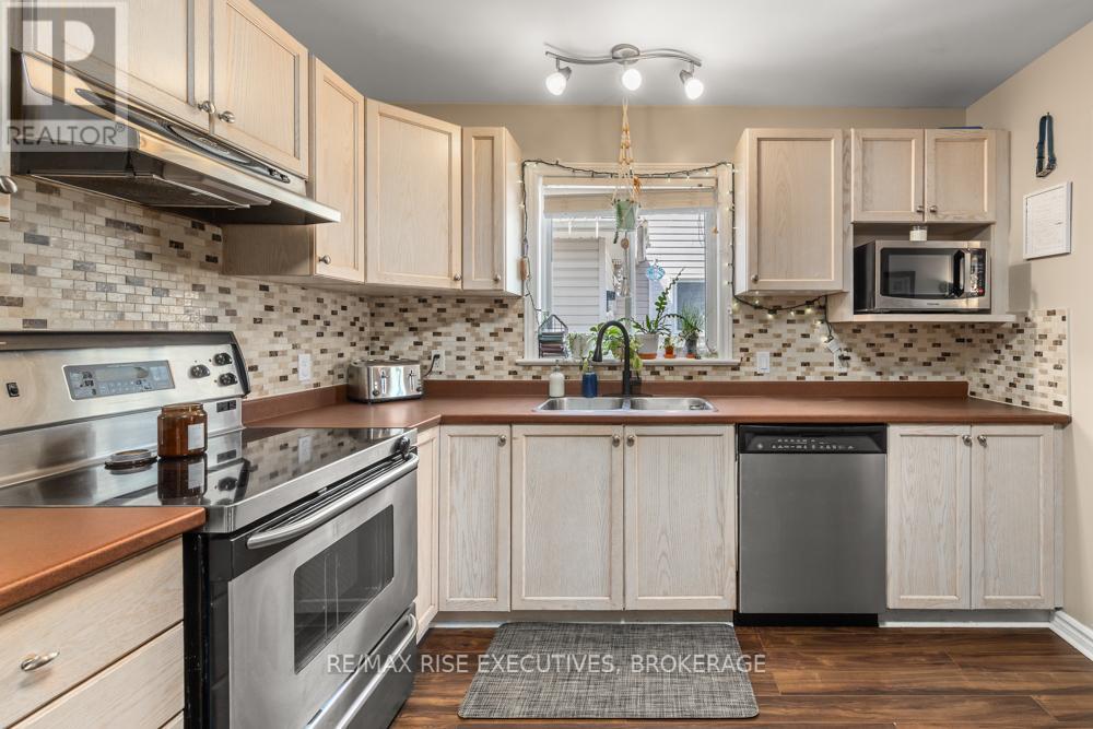 Photo 15 of 105 Mckeown Crescent, Loyalist ON