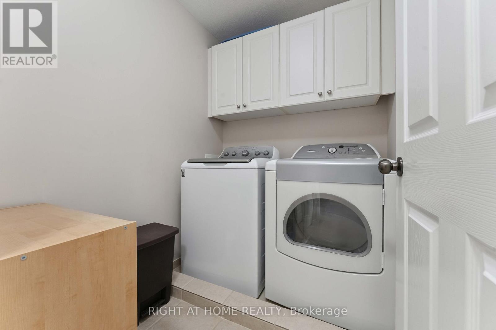 Photo 1 of 220 Celtic Ridge Crescent, Ottawa ON