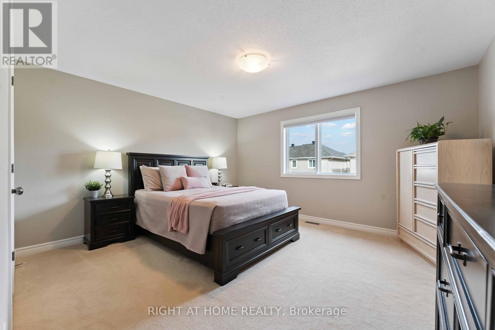 Photo 43 of 220 Celtic Ridge Crescent, Ottawa ON