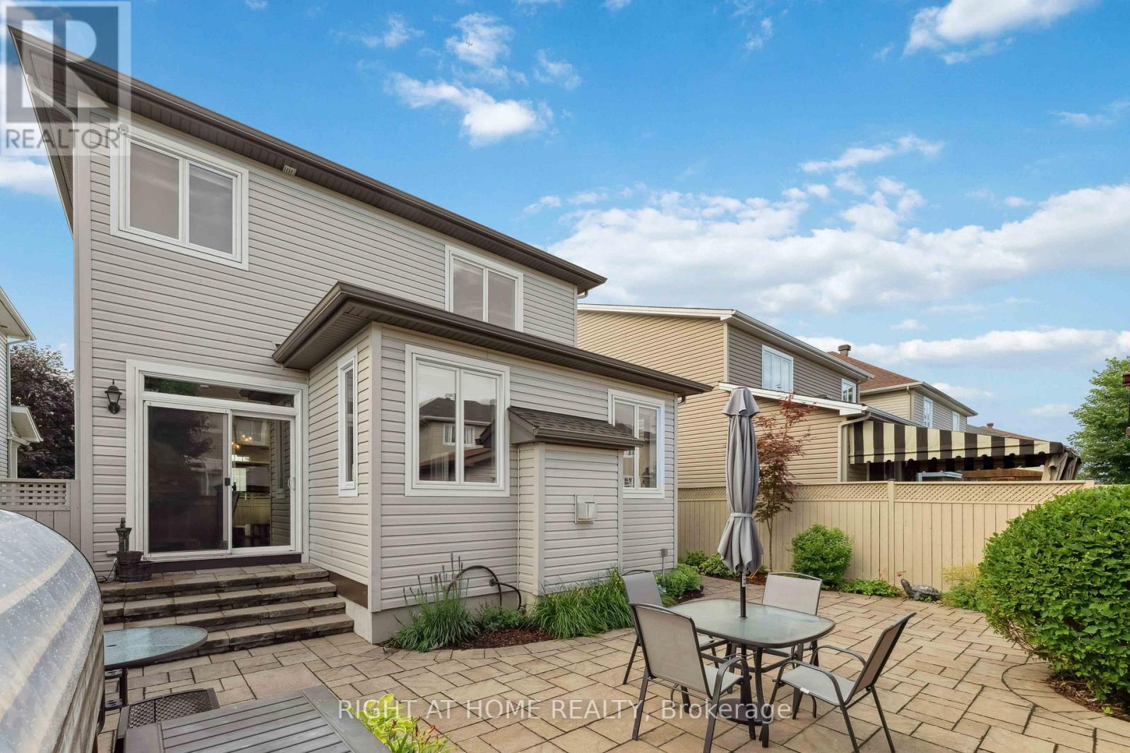 Photo 33 of 220 Celtic Ridge Crescent, Ottawa ON