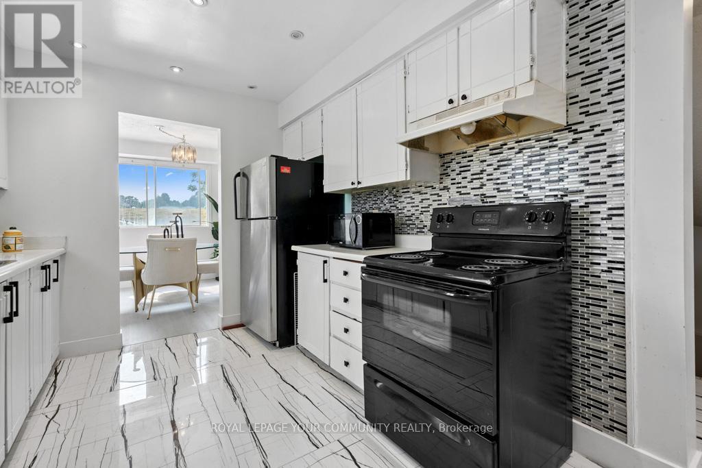 Photo 21 of 104 Garden Drive, Barrie ON
