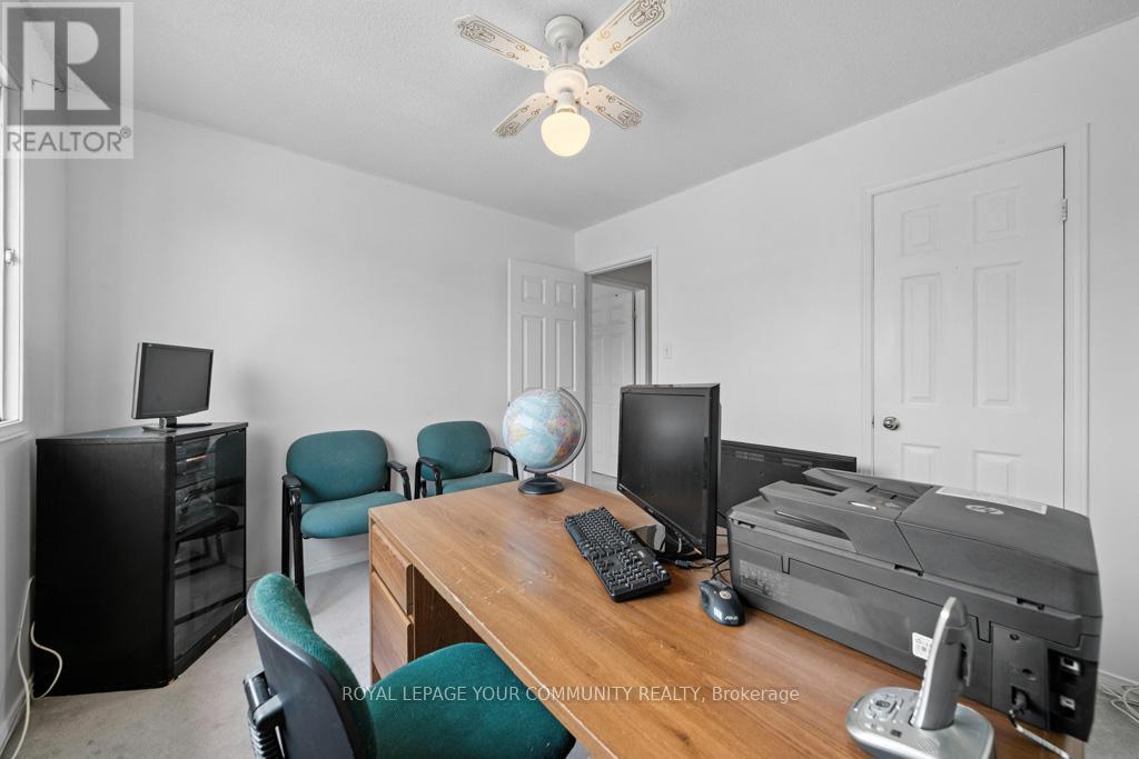 Photo 40 of 104 Garden Drive, Barrie ON