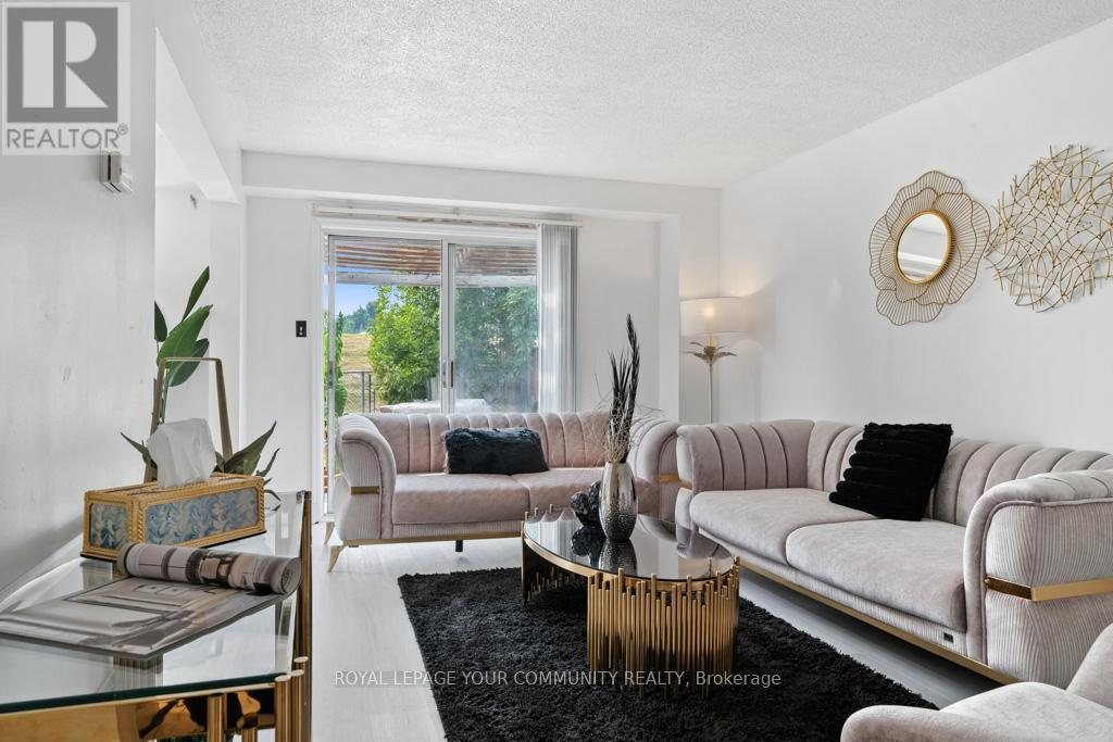 Photo 35 of 104 Garden Drive, Barrie ON