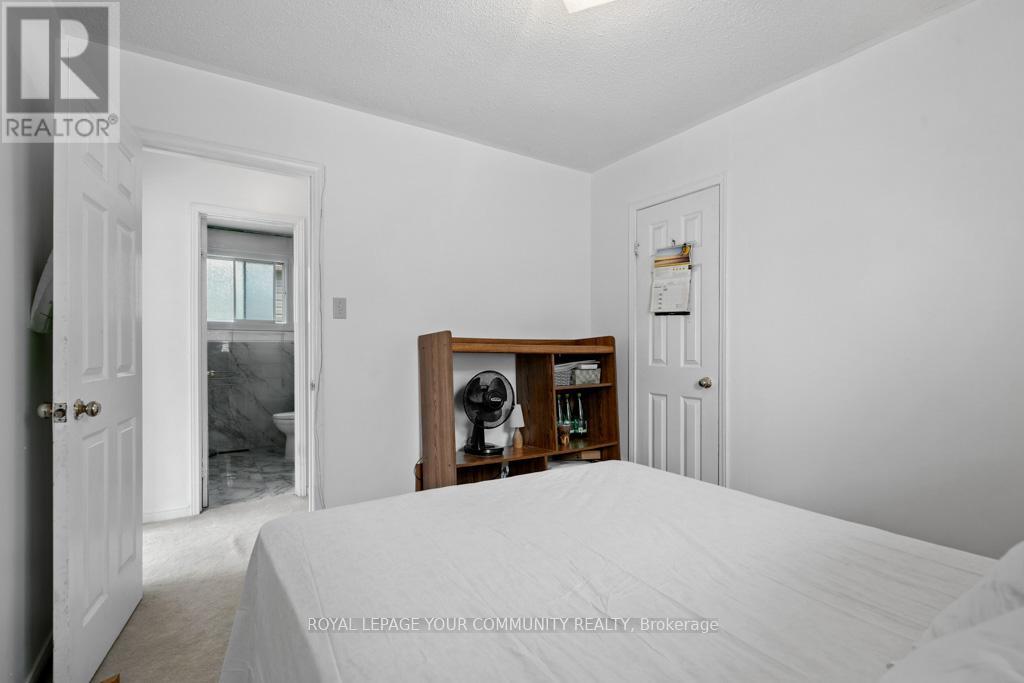 Photo 9 of 104 Garden Drive, Barrie ON
