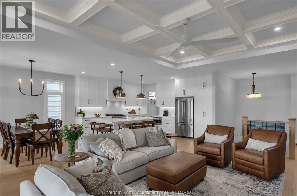Photo 13 of 50 Dundee Drive, Chatham ON