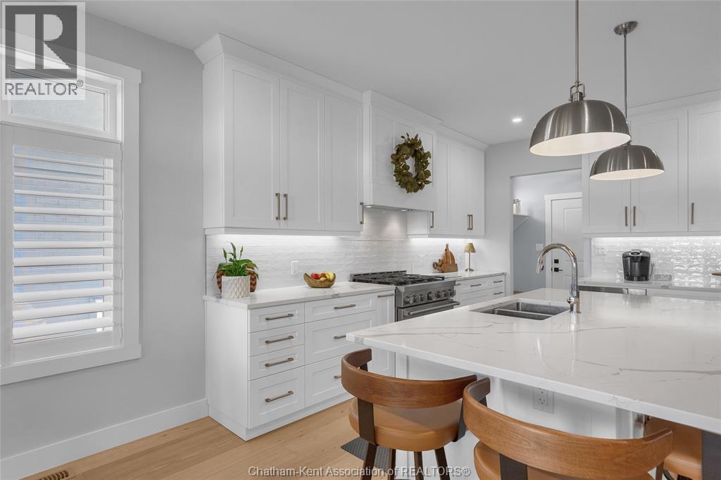 Photo 17 of 50 Dundee Drive, Chatham ON