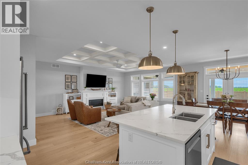 Photo 18 of 50 Dundee Drive, Chatham ON