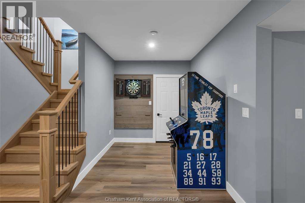 Photo 35 of 50 Dundee Drive, Chatham ON