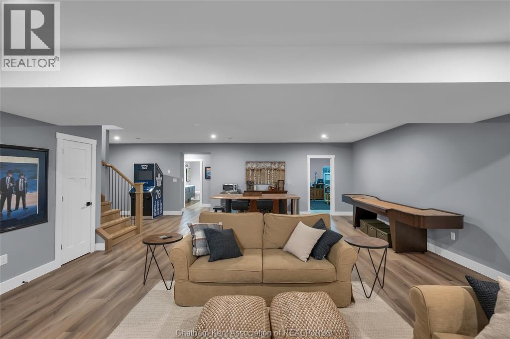 Photo 37 of 50 Dundee Drive, Chatham ON