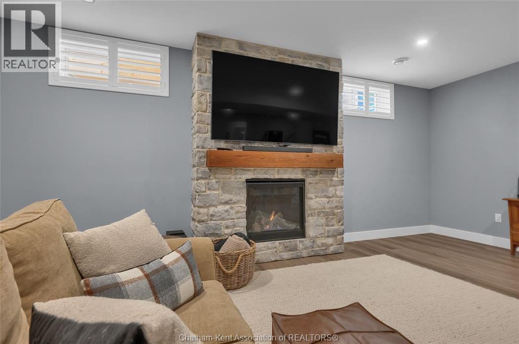 Photo 38 of 50 Dundee Drive, Chatham ON