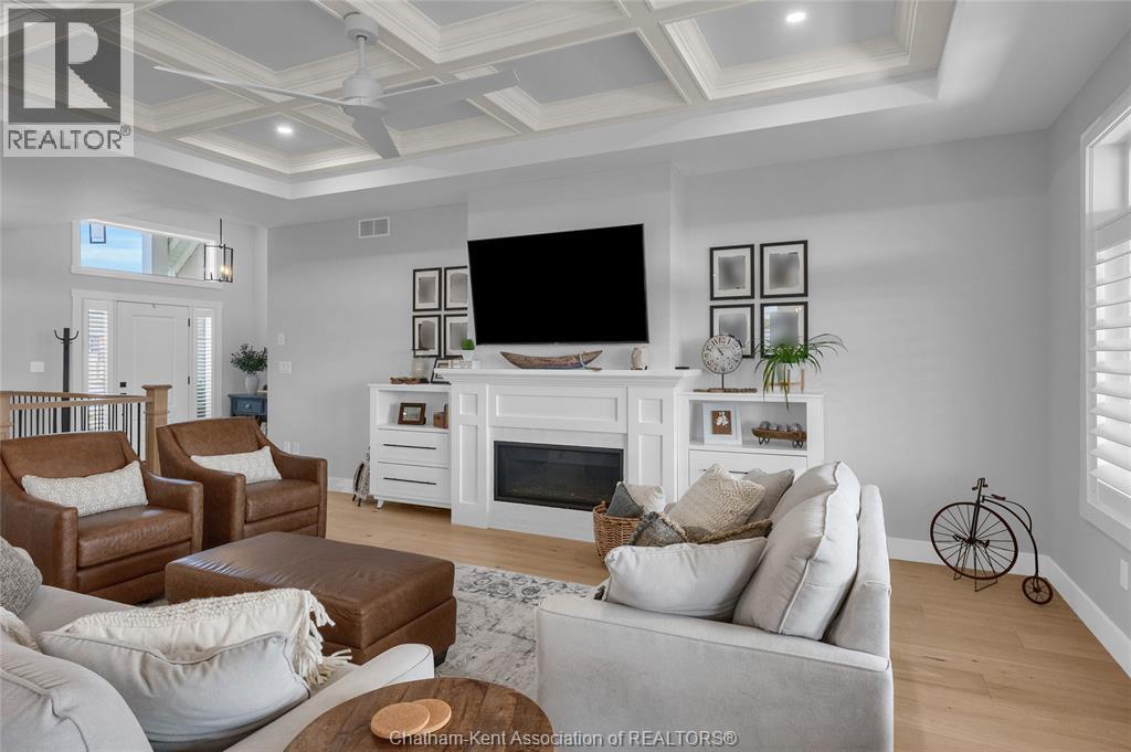 Photo 9 of 50 Dundee Drive, Chatham ON
