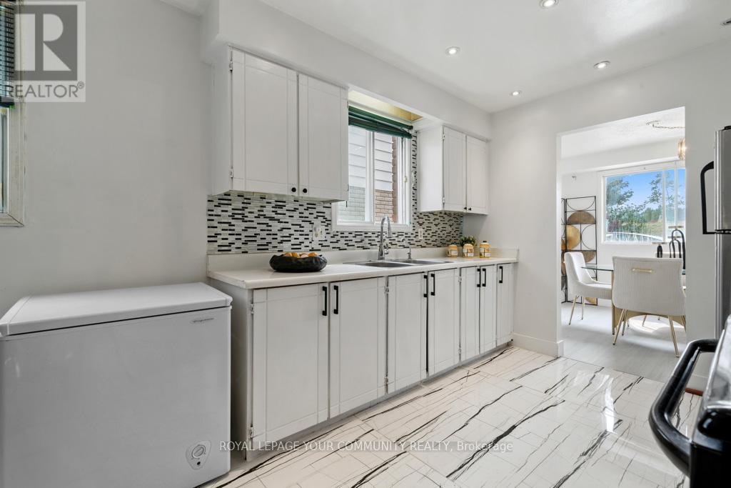Photo 8 of 104 Garden Drive, Barrie ON