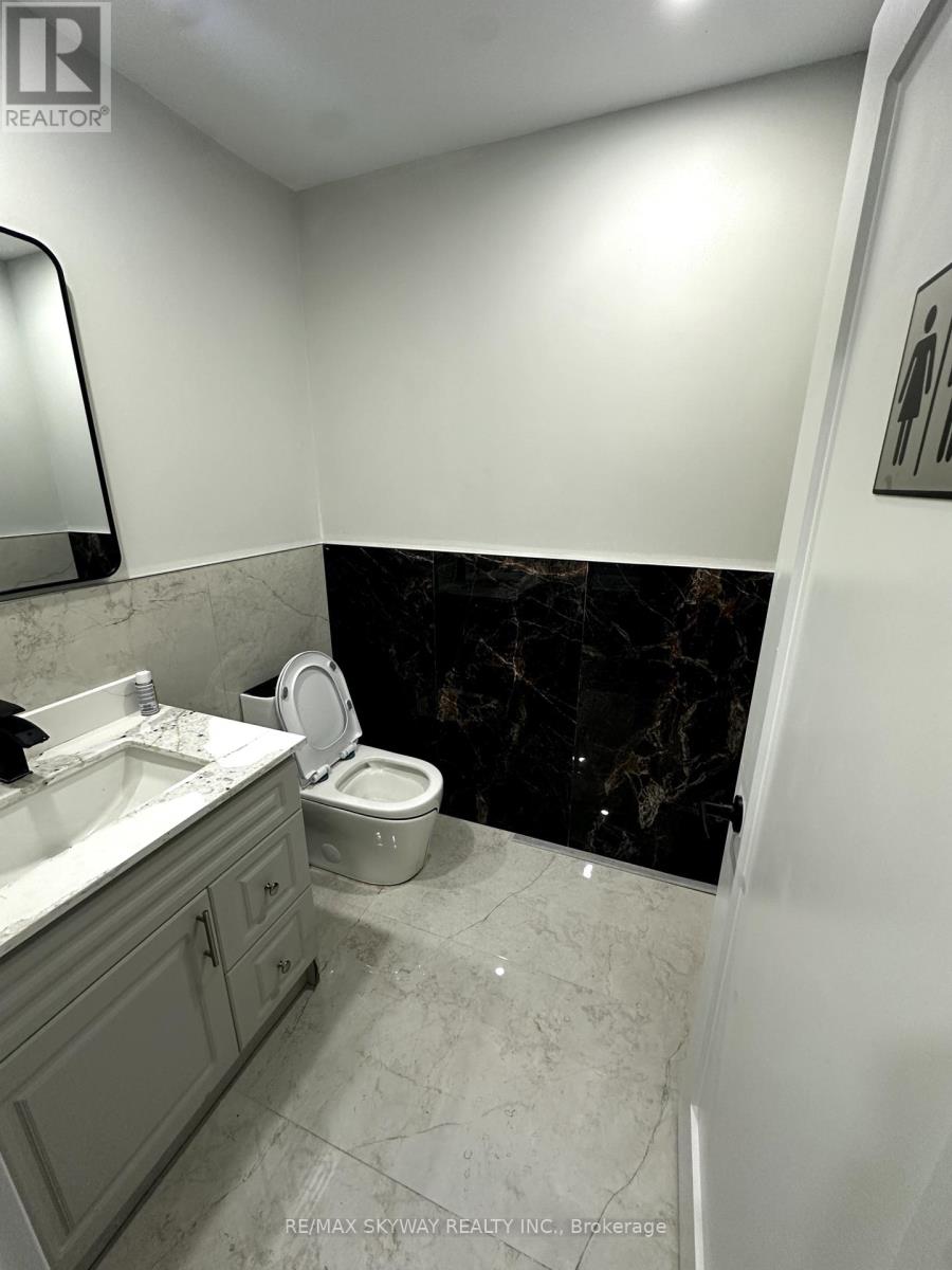 Photo 8 of 13 2565 Steeles Avenue E, Brampton ON