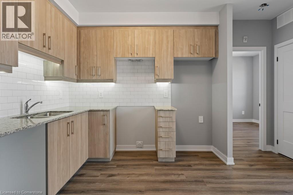 Photo 6 of 5002 King Street Unit 301, Beamsville ON