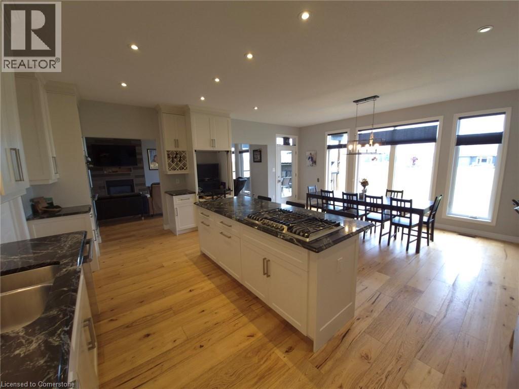 Photo 7 of 1 Phillips Court, Dunnville ON