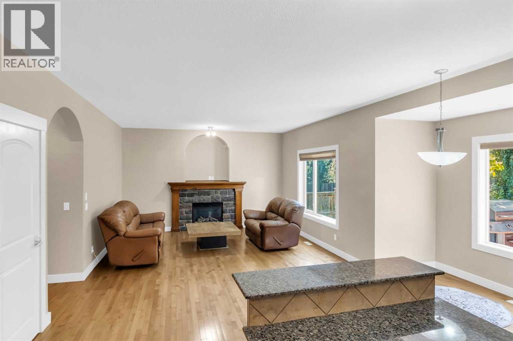 Single Family House for Sale in  Elmont Court SW Springbank Hill Calgary 
