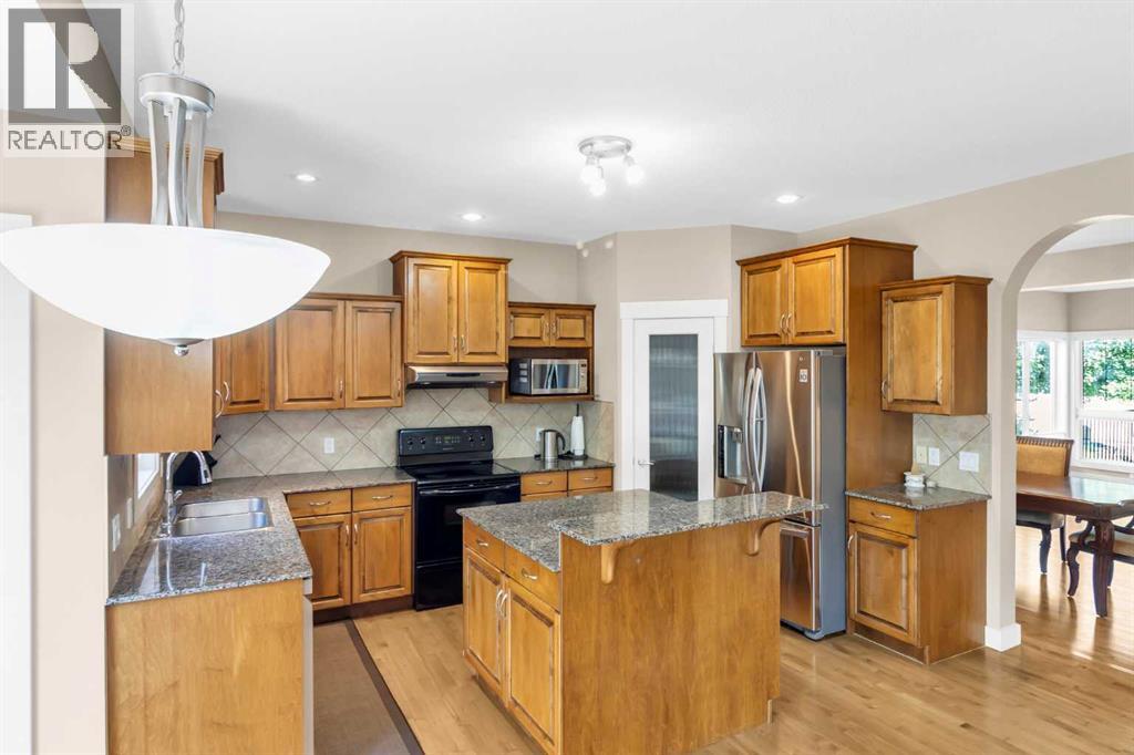 Single Family House for Sale in  Elmont Court SW Springbank Hill Calgary 
