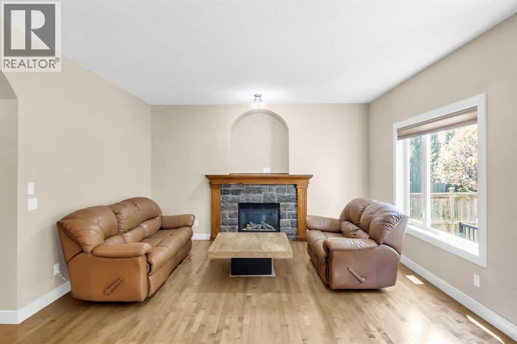 Single Family House for Sale in  Elmont Court SW Springbank Hill Calgary 