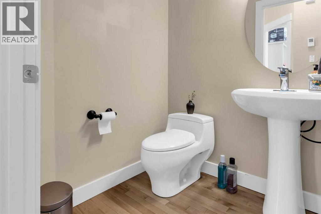 Single Family House for Sale in  Elmont Court SW Springbank Hill Calgary 
