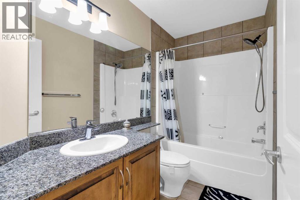 Single Family House for Sale in  Elmont Court SW Springbank Hill Calgary 