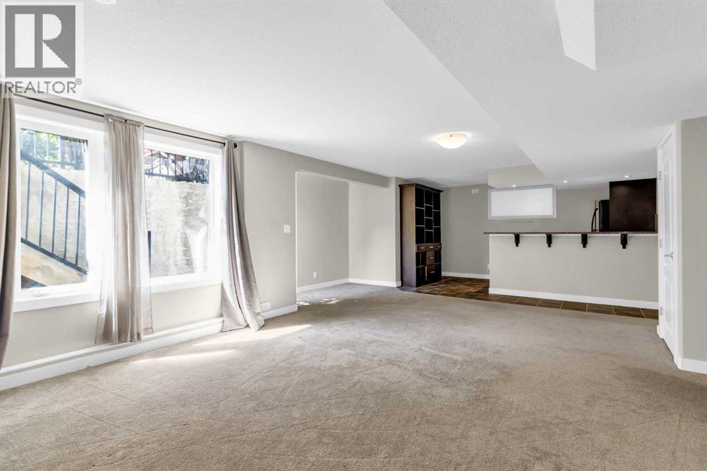 Single Family House for Sale in  Elmont Court SW Springbank Hill Calgary 