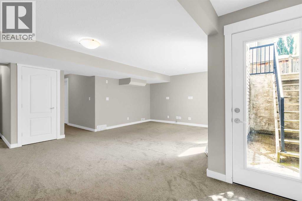 Single Family House for Sale in  Elmont Court SW Springbank Hill Calgary 