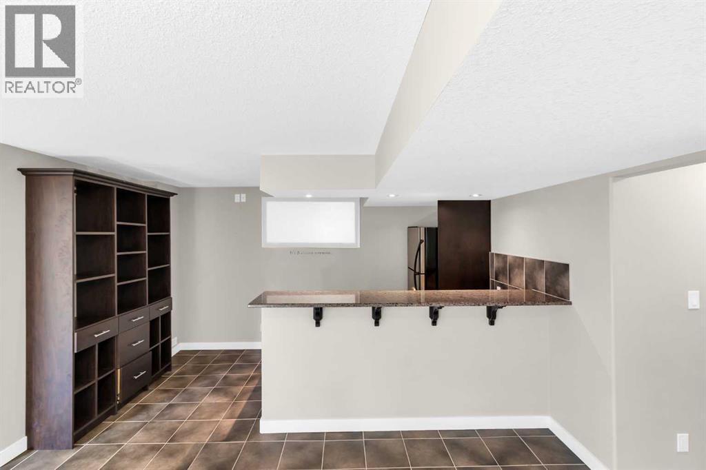 Single Family House for Sale in  Elmont Court SW Springbank Hill Calgary 