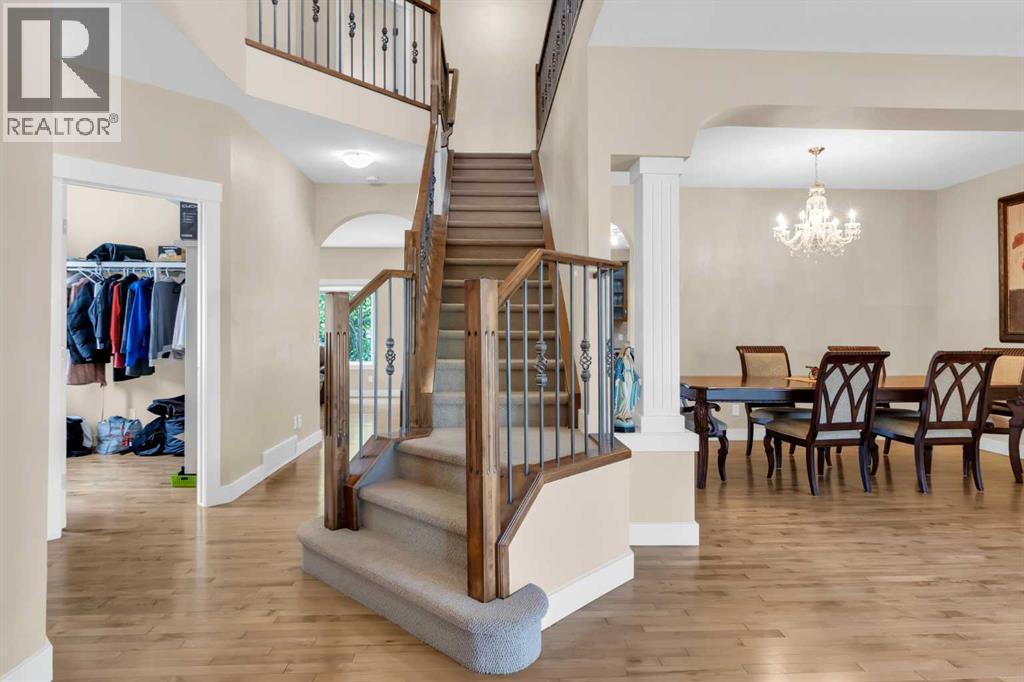 Single Family House for Sale in  Elmont Court SW Springbank Hill Calgary 