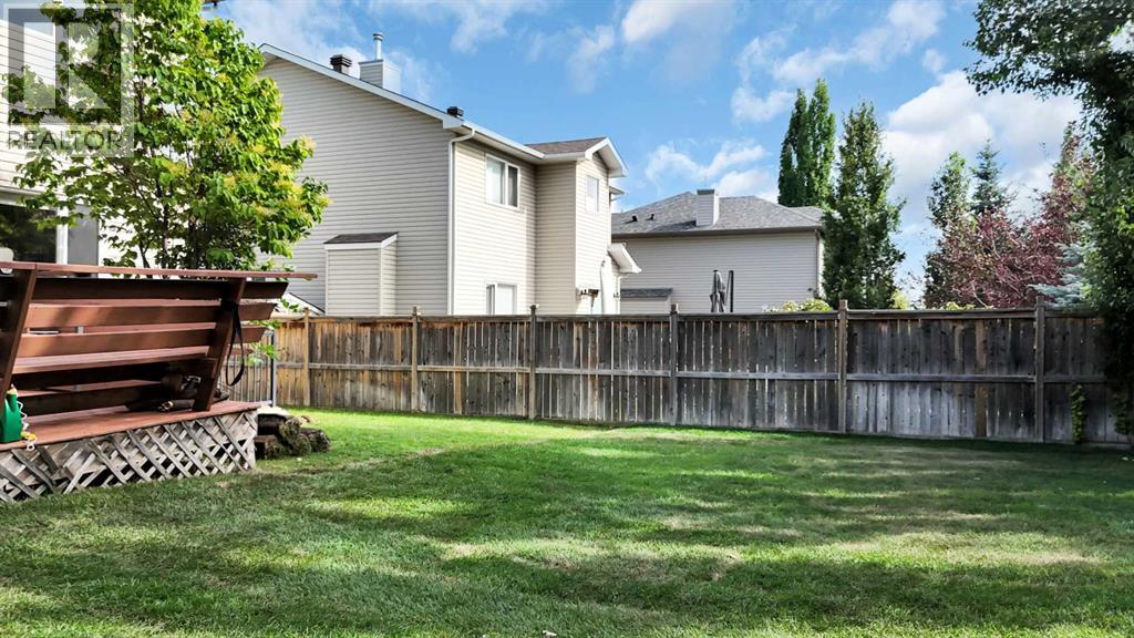 Single Family House for Sale in  Elmont Court SW Springbank Hill Calgary 