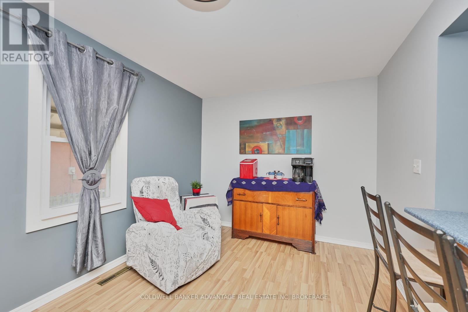 Photo 16 of 17 Clifford Avenue, Welland ON