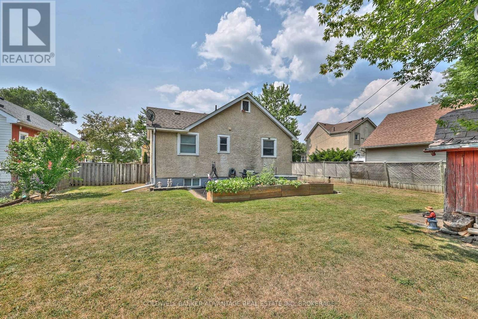 Photo 29 of 17 Clifford Avenue, Welland ON