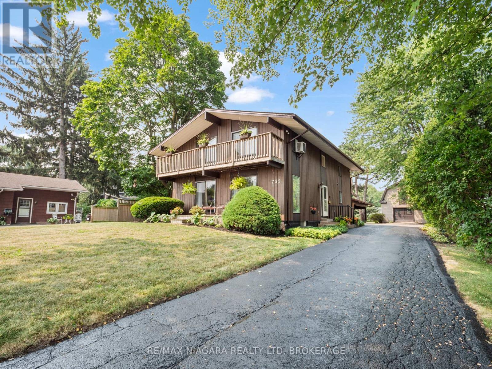 Photo 1 of 735 Niagara Boulevard, Fort Erie ON