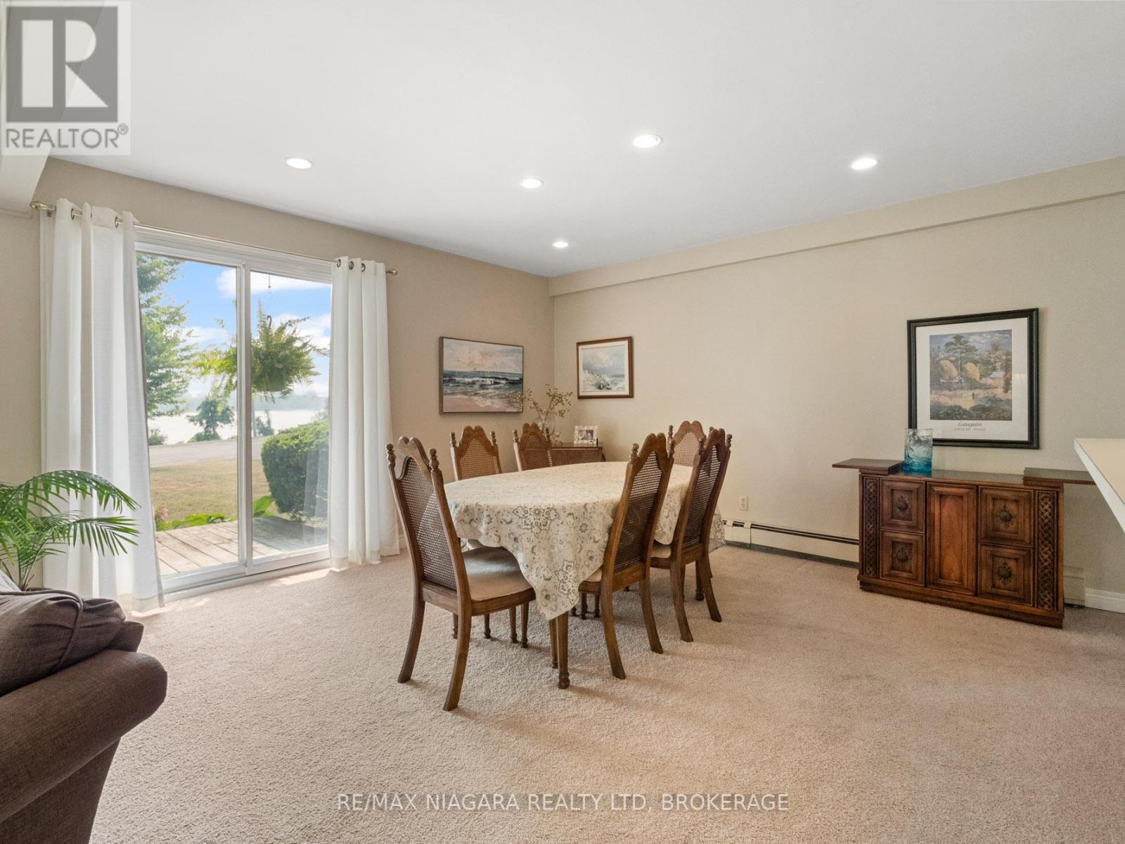 Photo 10 of 735 Niagara Boulevard, Fort Erie ON
