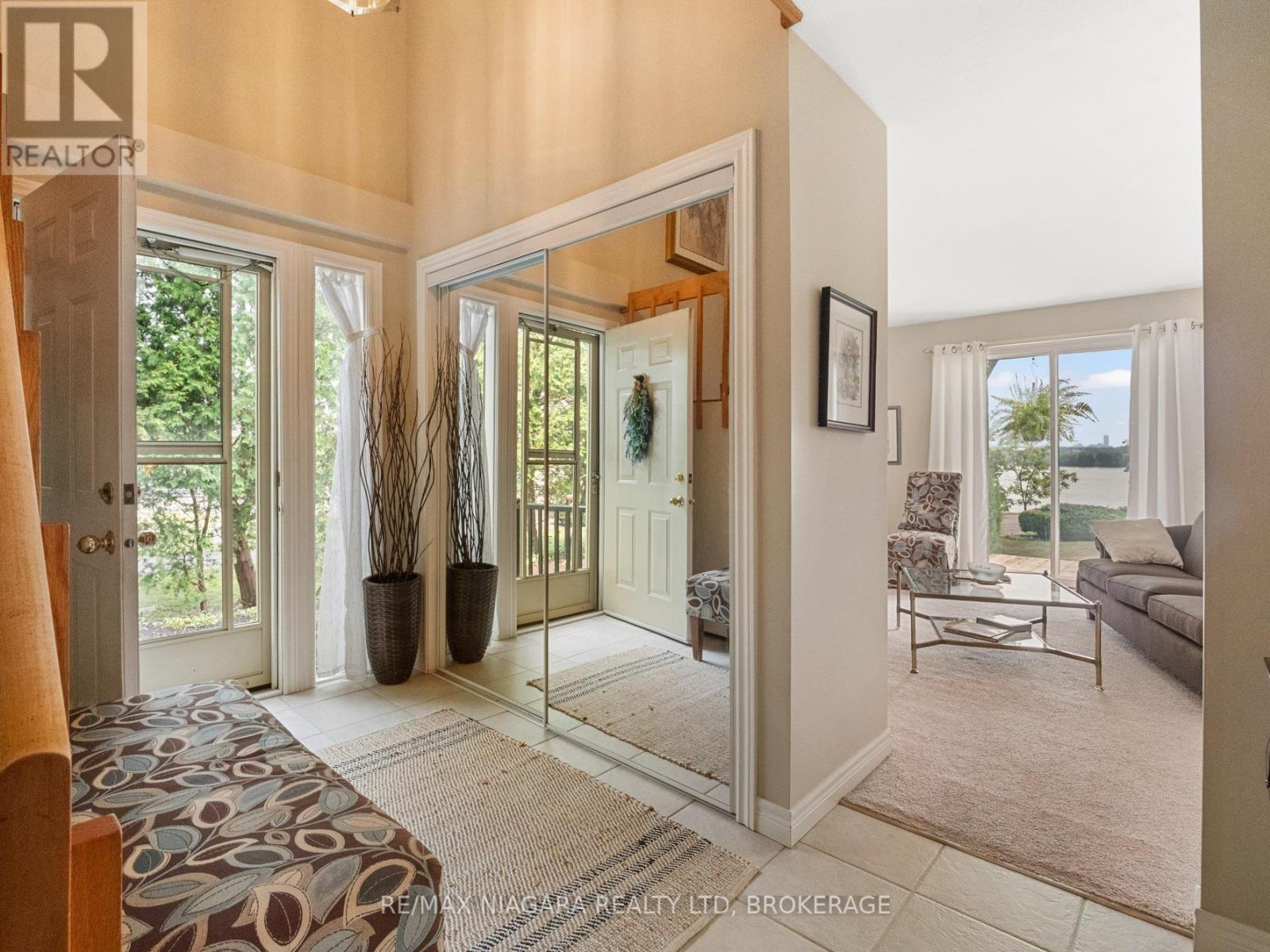 Photo 5 of 735 Niagara Boulevard, Fort Erie ON