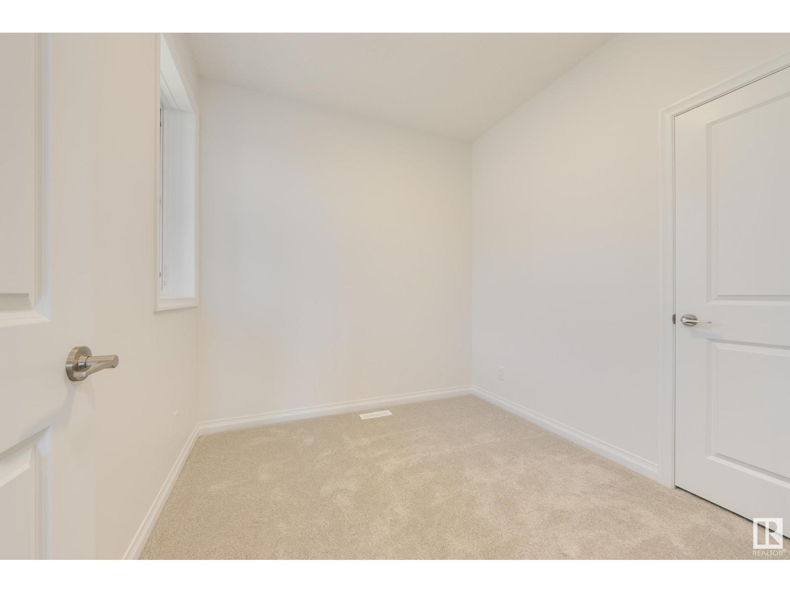 Photo 16 of 19322 22 A Av Nw, Edmonton AB