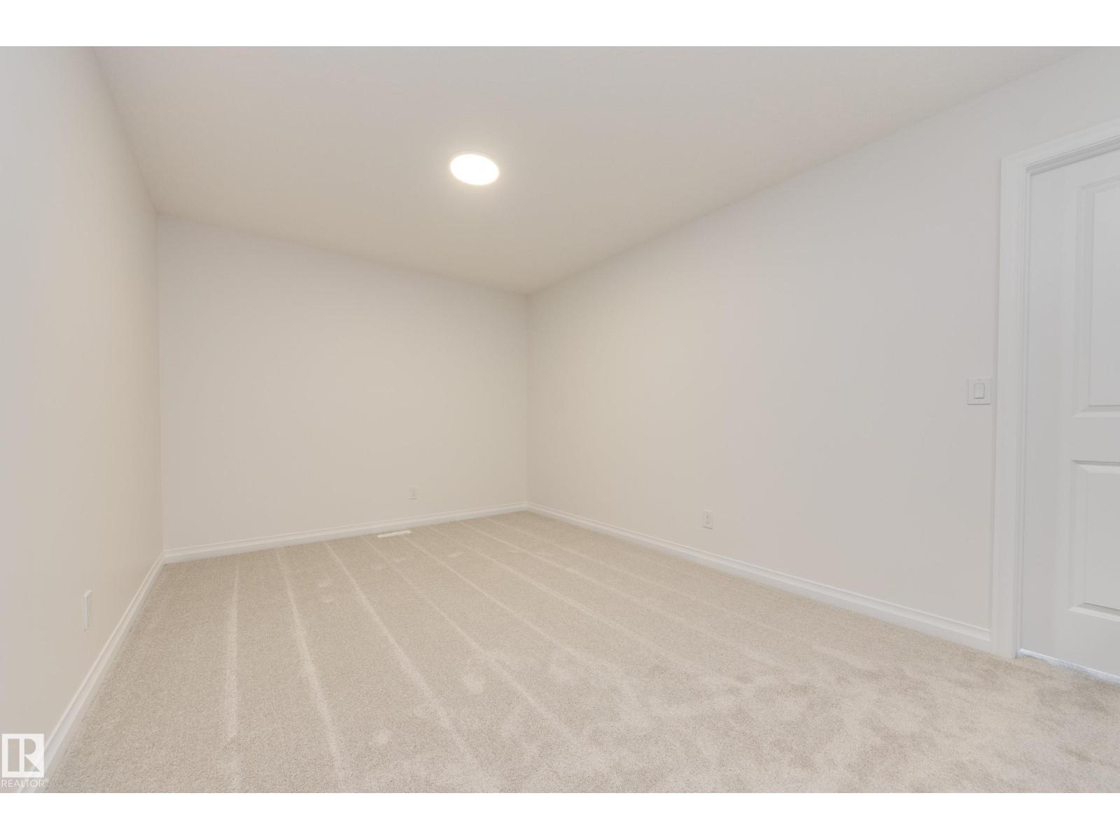 Photo 19 of 19322 22 A Av Nw, Edmonton AB