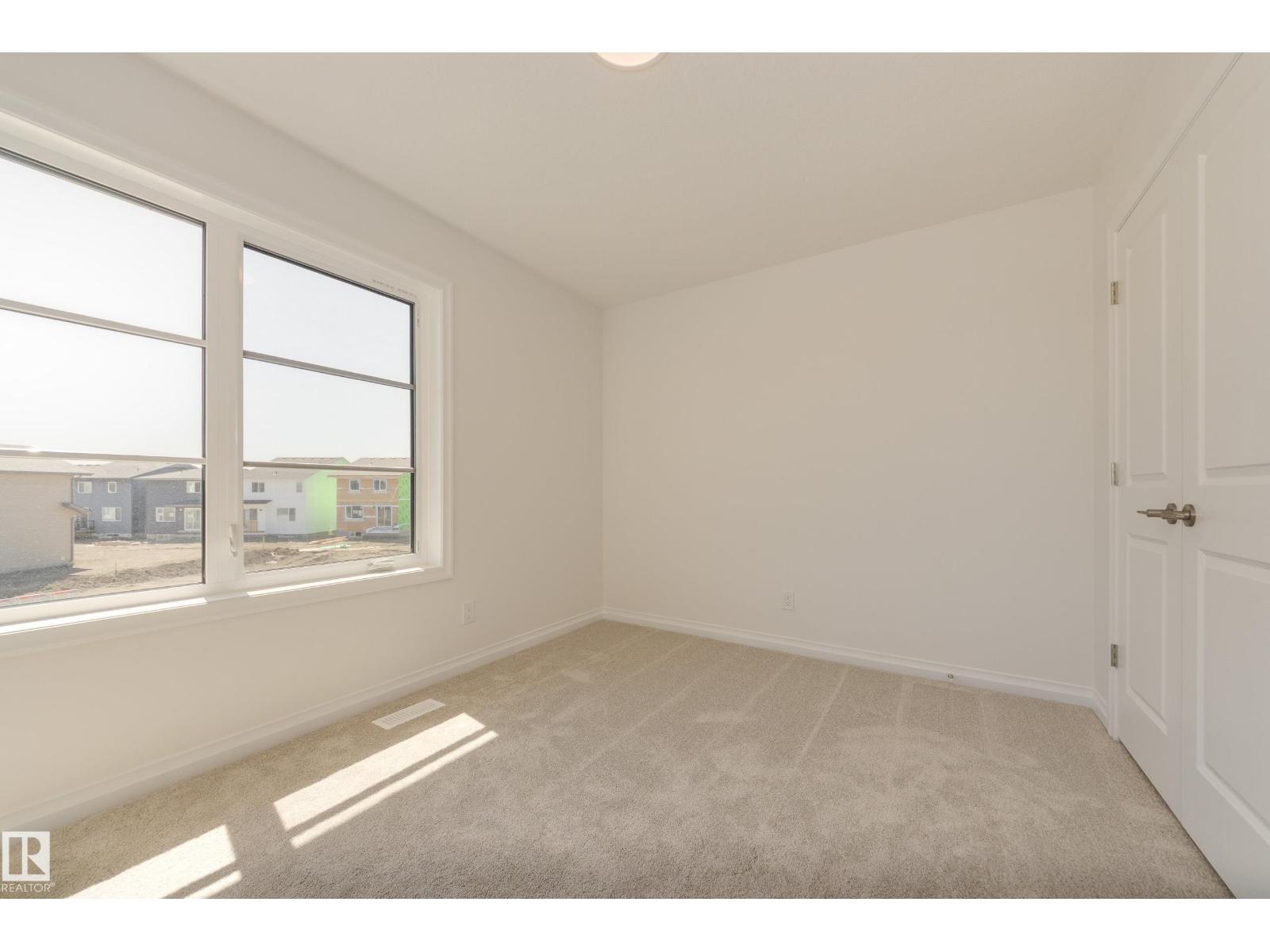 Photo 33 of 19322 22 A Av Nw, Edmonton AB