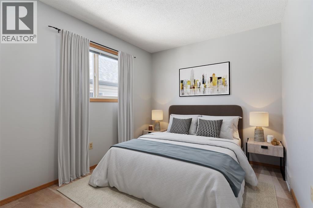 Single Family House Bi-level for Sale in  Erin Circle SE Erin Woods Calgary 