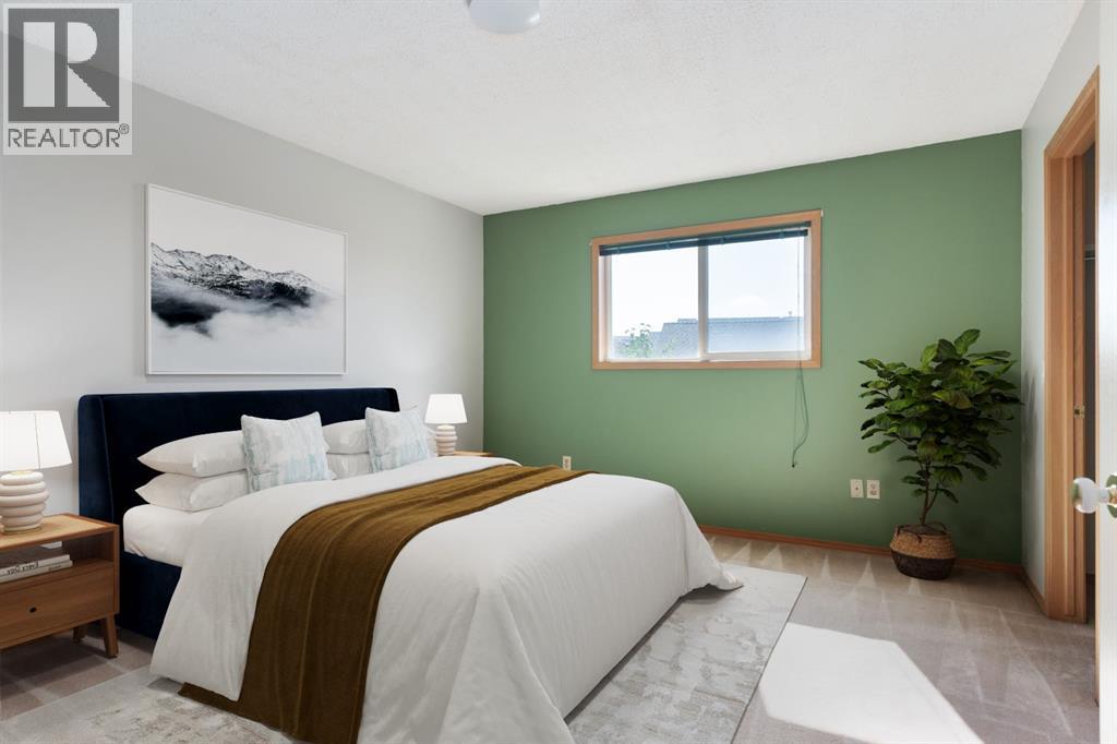 Single Family House Bi-level for Sale in  Erin Circle SE Erin Woods Calgary 