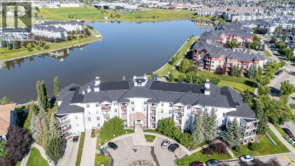 410, 8 Country Village Bay NE, Calgary, Alberta