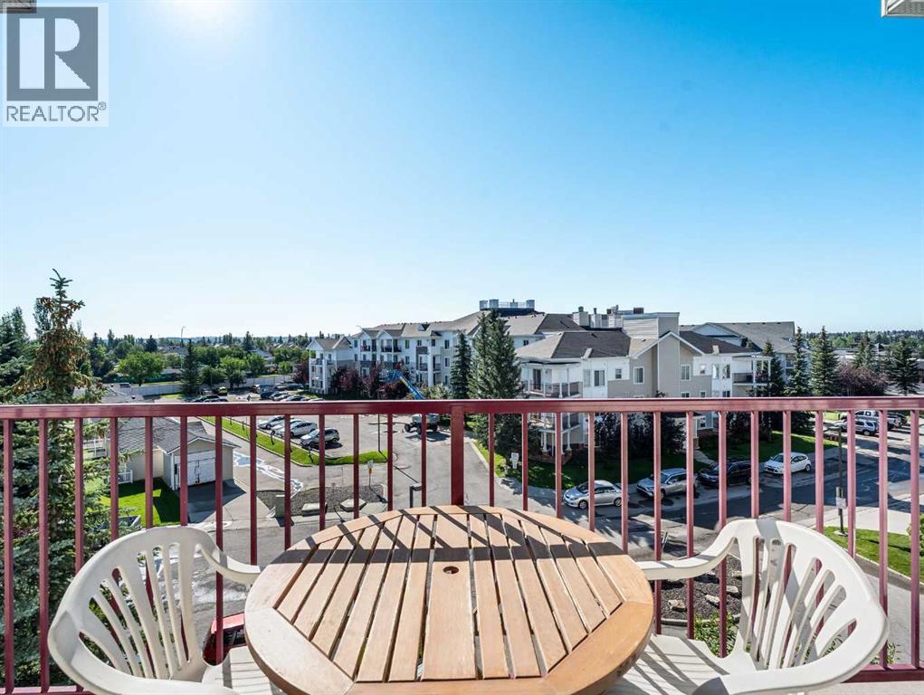 Single Family House for Sale in   Country Village Bay NE Country Hills Village Calgary 