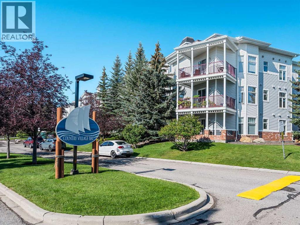 Single Family House for Sale in   Country Village Bay NE Country Hills Village Calgary 