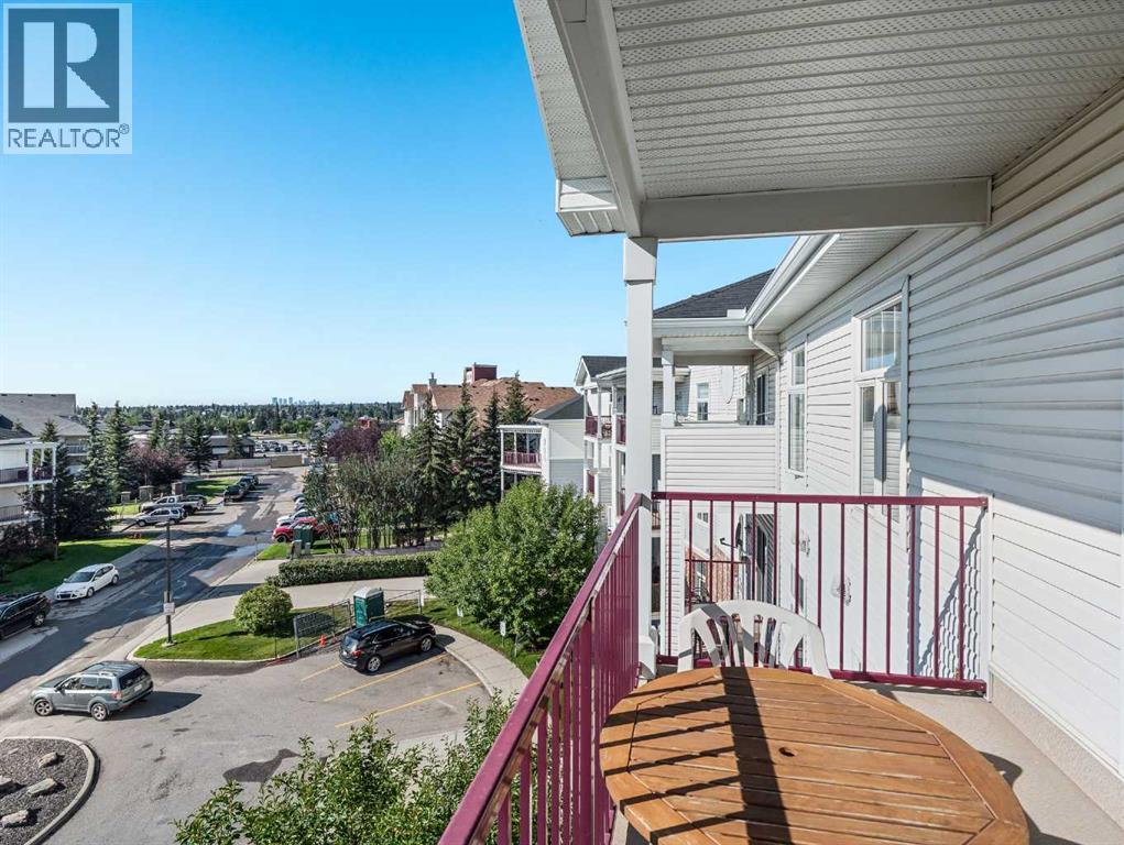 Single Family House for Sale in   Country Village Bay NE Country Hills Village Calgary 