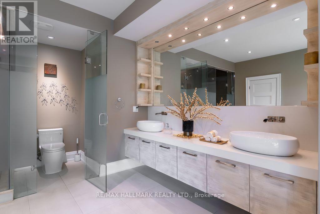 Photo 18 of 17 Hammok Crescent, Markham ON