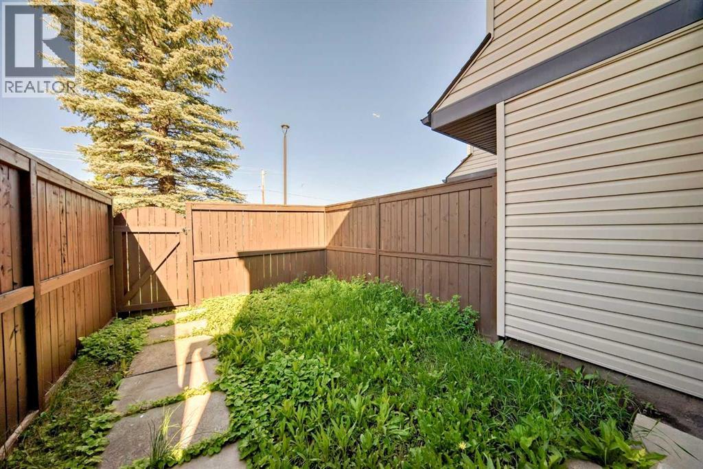 Single Family House for Sale in   Rundleson Road NE Rundle Calgary 