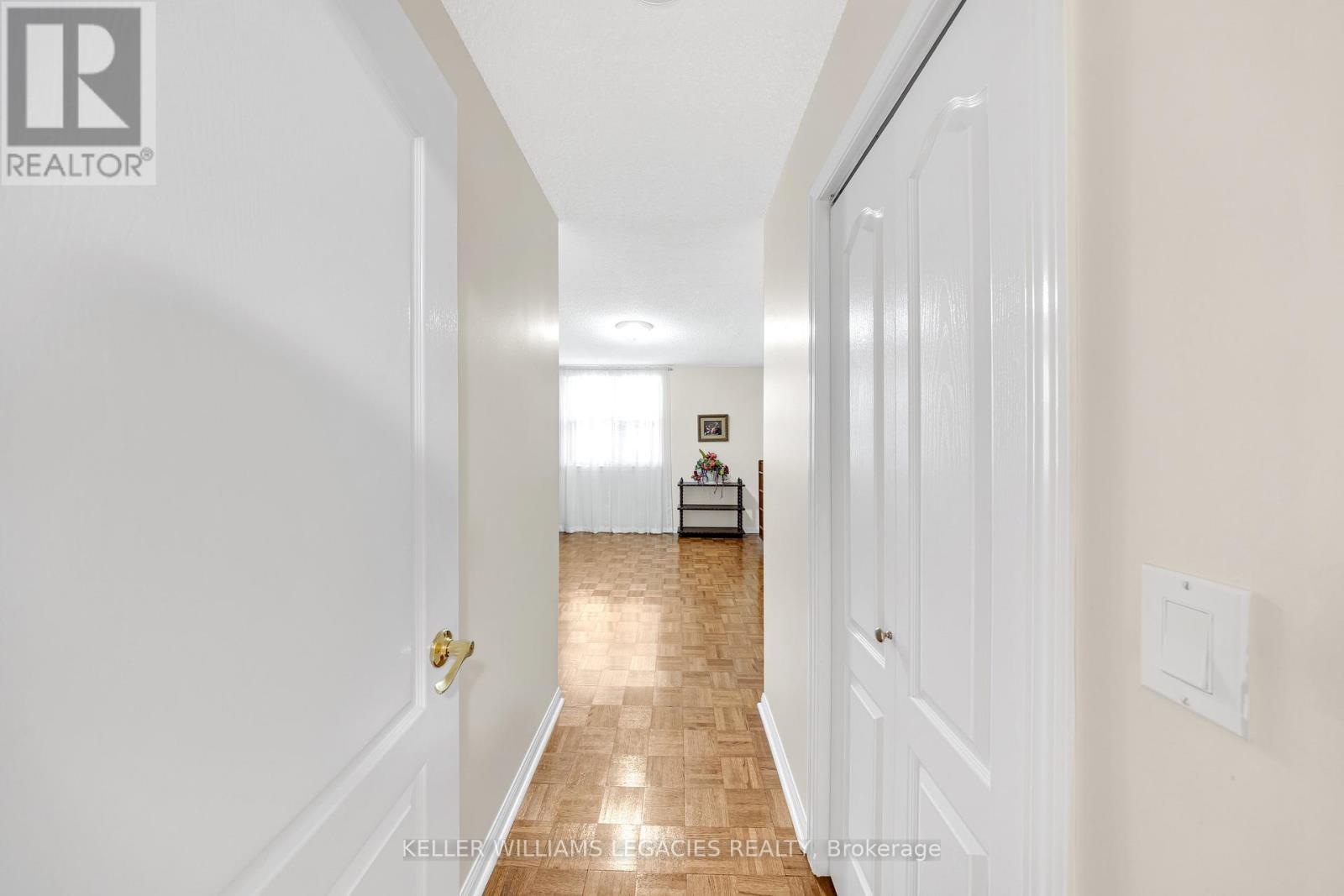 Photo 2 of 202 2500 Rutherford Road, Vaughan ON